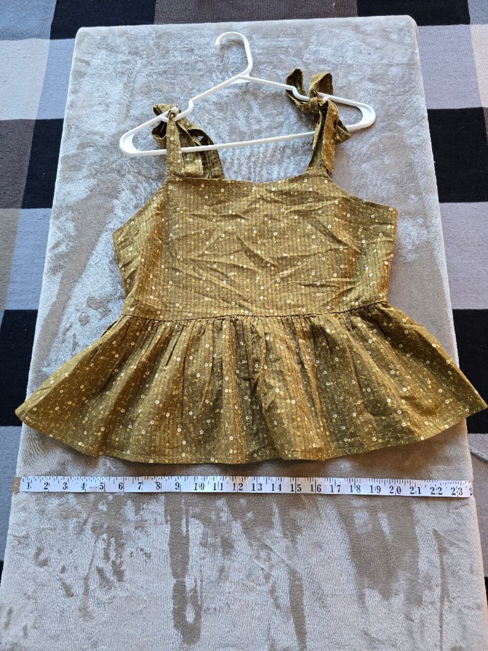 Madewell Rosalie Tie-Strap Peplum Top in Daisy Stitch Olive - Size S